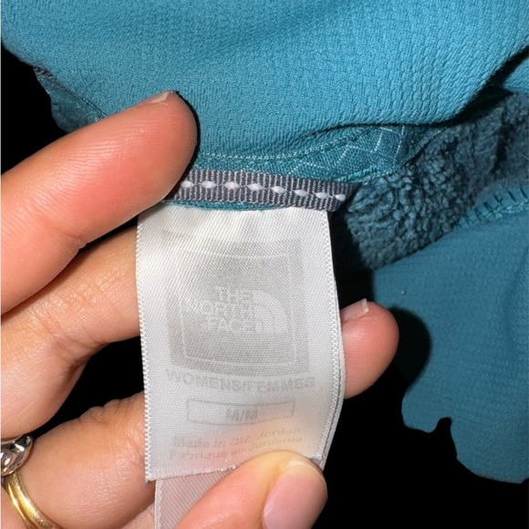 The North Face Furry Fleece Zip Jacket
Women's Size Medium (Teal Blue) Used! - Picture 4 of 8